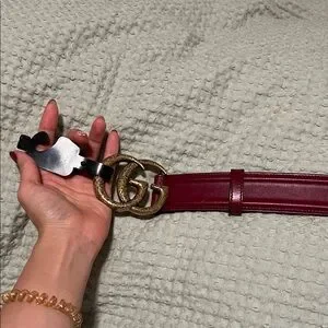 Gucci Memorable Buckle Belt with Gold Buckle (Burgundy) Gucci | Accessories | Gucci Memorable Buckle Belt With Gold  main image 2